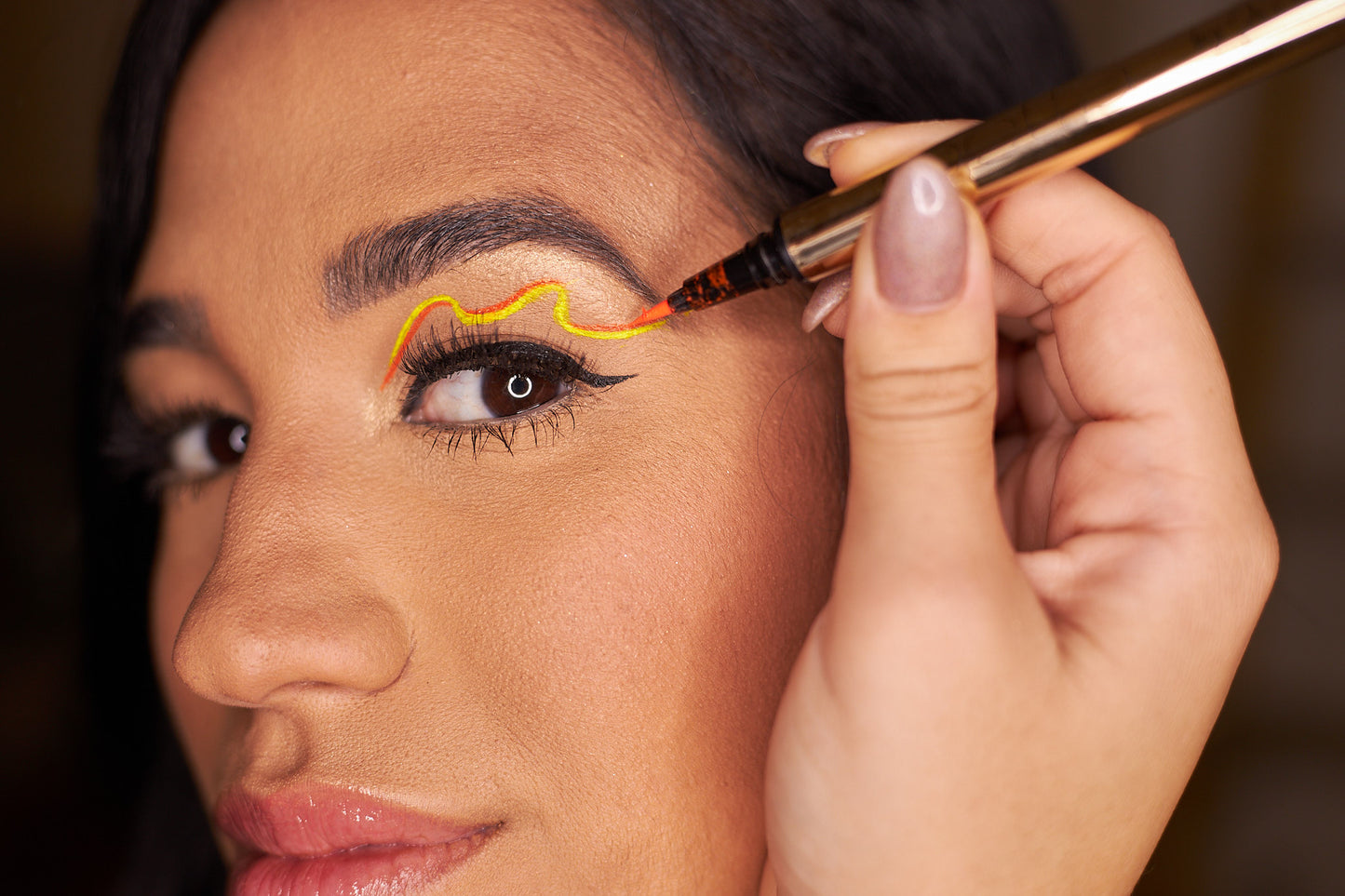 Betta Neon Eyeliner- Anaranjado Valiente