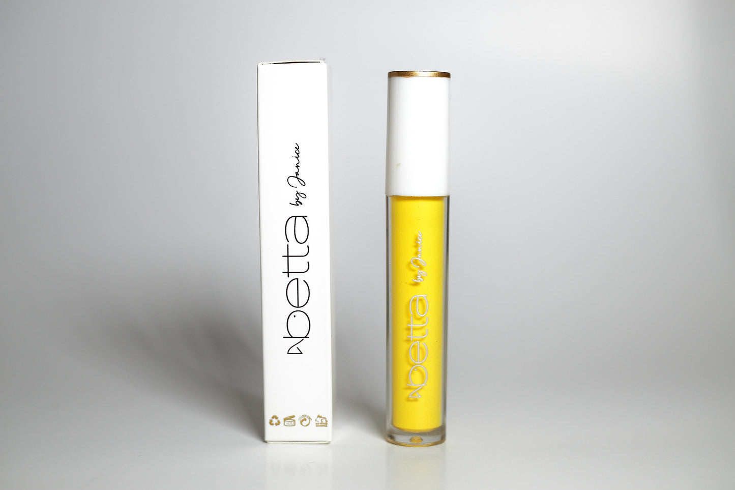 Betta Creamy Eyeliner- Amarillo Girasol
